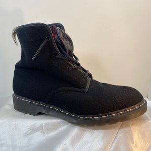Dr Marten 4 eyelet boots